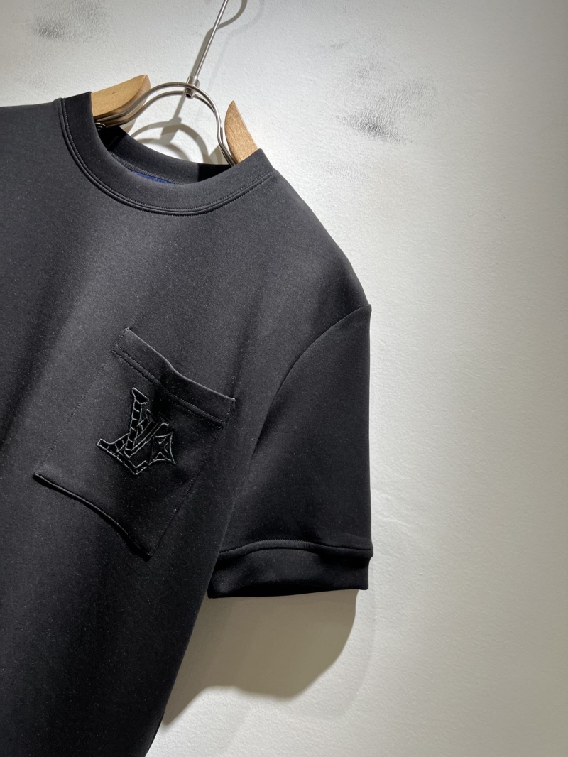 l0vis Vvtt0n t-shirt